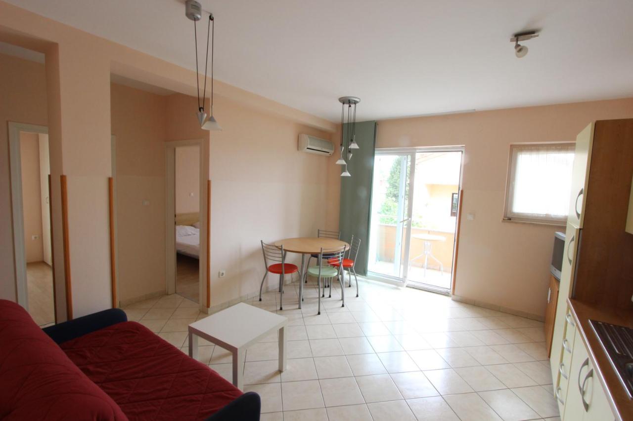 Apartments Miriam เปรมันตูรา ภายนอก รูปภาพ