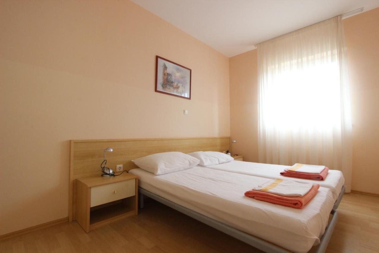 Apartments Miriam เปรมันตูรา ภายนอก รูปภาพ