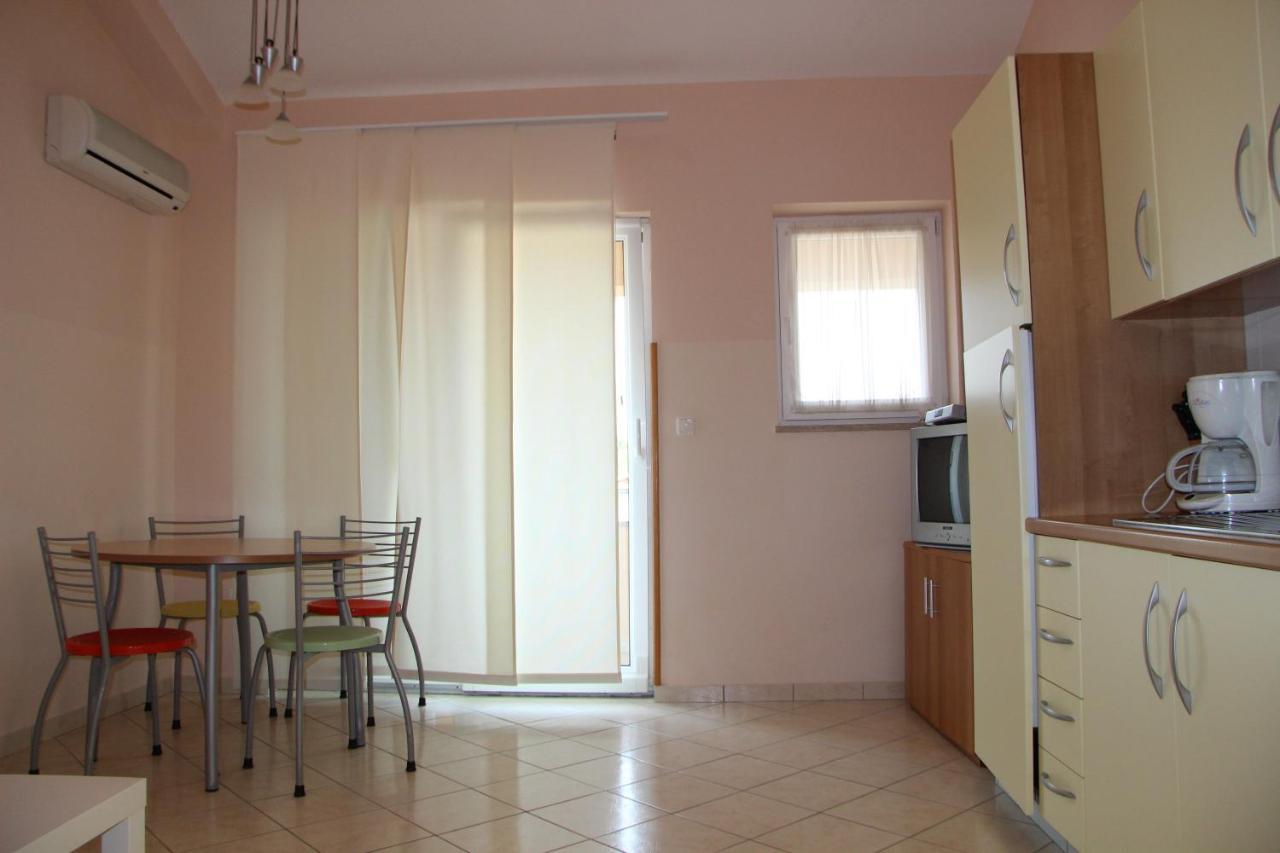 Apartments Miriam เปรมันตูรา ภายนอก รูปภาพ